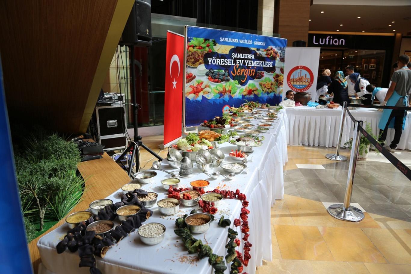 Şanlıurfa’nın yöresel yemekleri sergilendi Şanlıurfa’nın yöresel yemekleri sergilendi